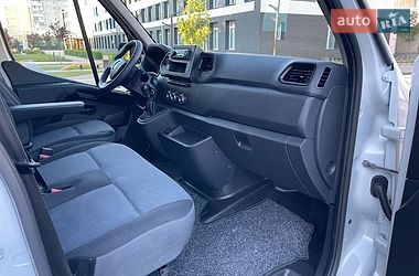 Вантажний фургон Renault Master 2021 в Луцьку