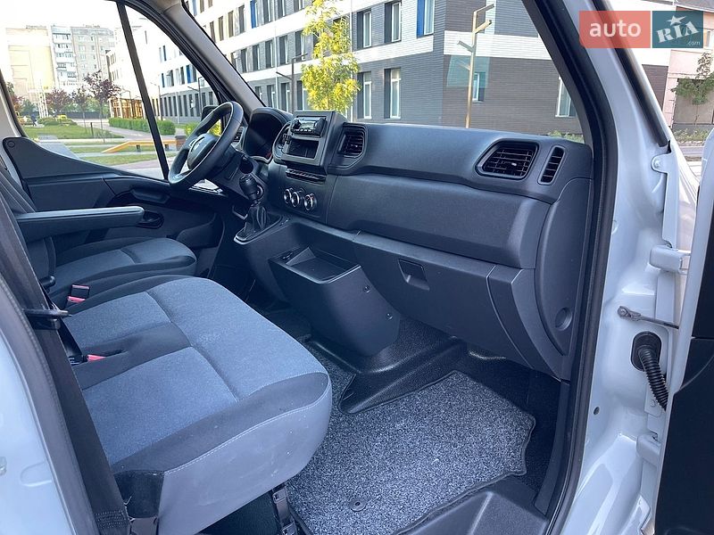 Вантажний фургон Renault Master 2021 в Луцьку