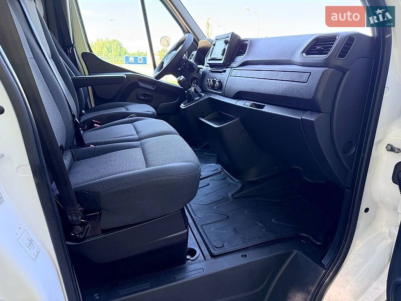 Тентованый Renault Master 2022 в Киеве