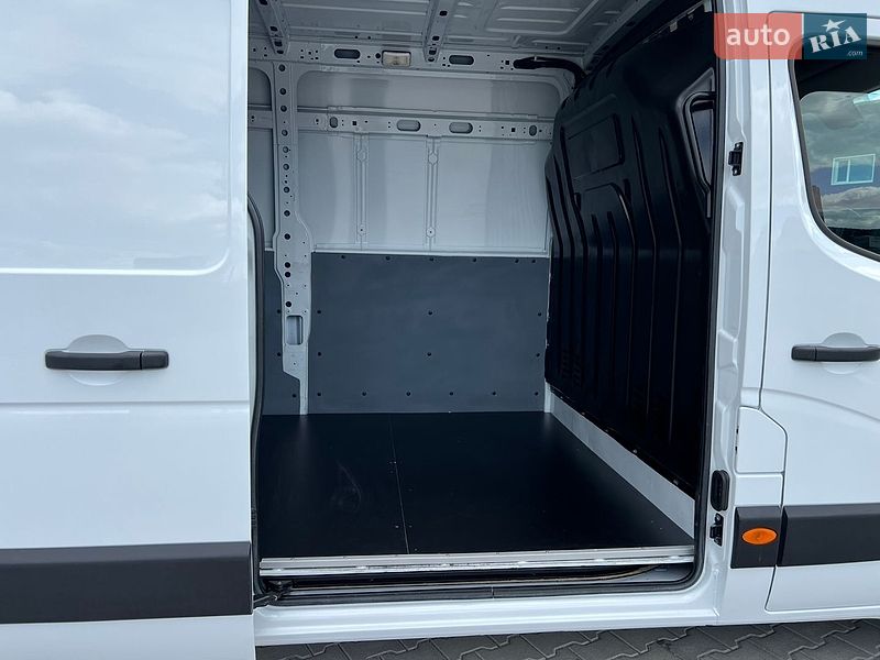 Мікроавтобус вантажний (до 3,5т) Renault Master 2022 в Дубні