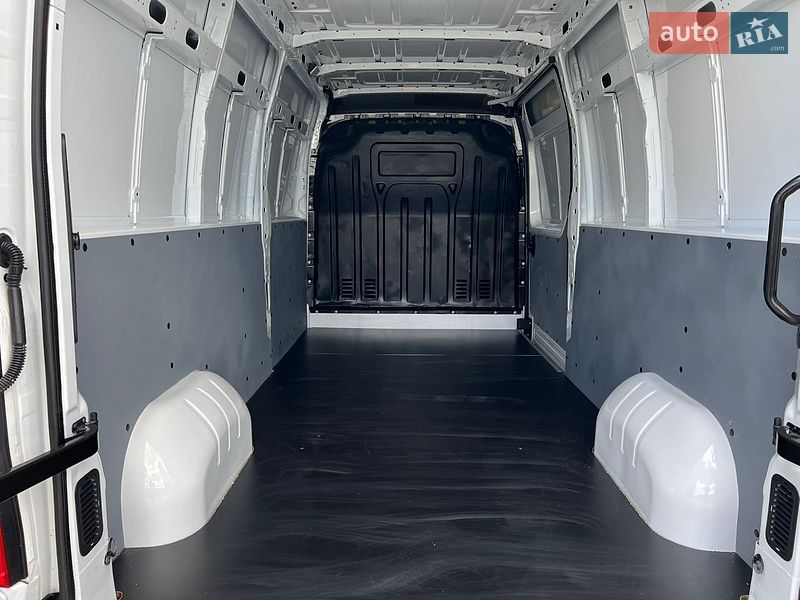 Мікроавтобус вантажний (до 3,5т) Renault Master 2022 в Дубні