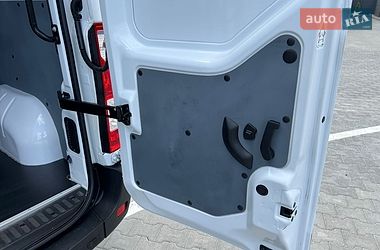 Мікроавтобус вантажний (до 3,5т) Renault Master 2022 в Дубні