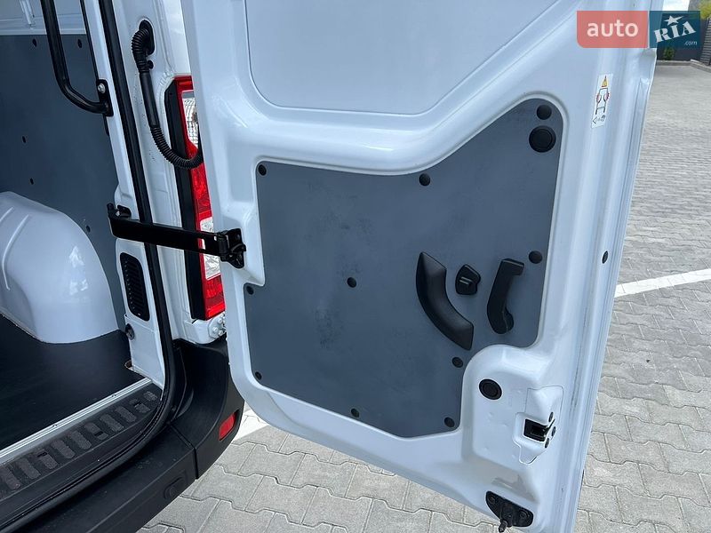 Мікроавтобус вантажний (до 3,5т) Renault Master 2022 в Дубні