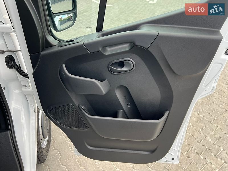 Мікроавтобус вантажний (до 3,5т) Renault Master 2022 в Дубні