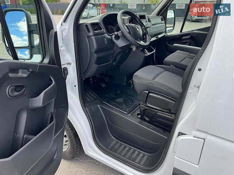 Мікроавтобус вантажний (до 3,5т) Renault Master 2022 в Дубні