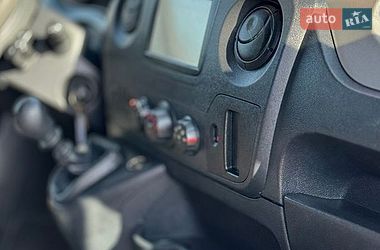 Вантажний фургон Renault Master 2017 в Луцьку