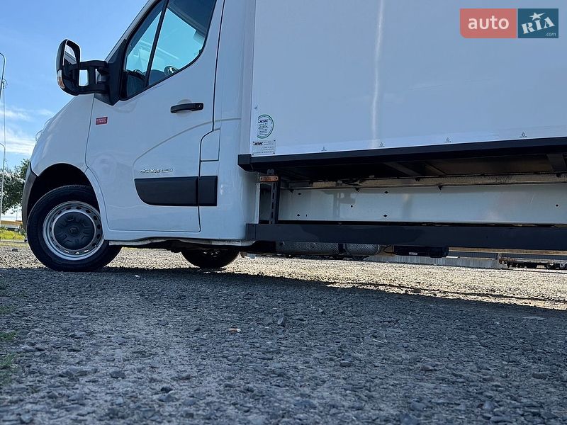 Вантажний фургон Renault Master 2017 в Луцьку