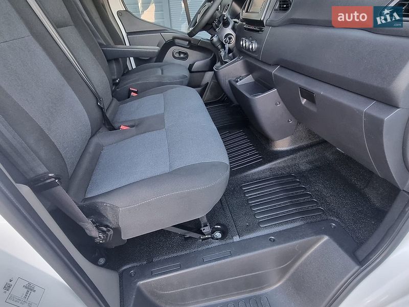 Вантажний фургон Renault Master 2022 в Бердичеві