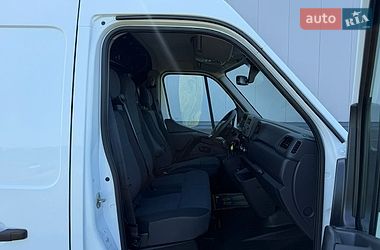 Вантажний фургон Renault Master 2020 в Рівному