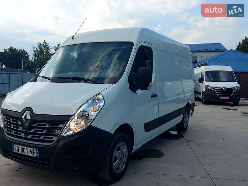 Грузовой фургон Renault Master 2017 в Млинове