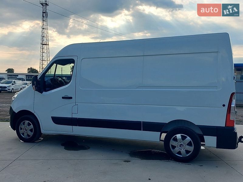 Грузовой фургон Renault Master 2017 в Млинове