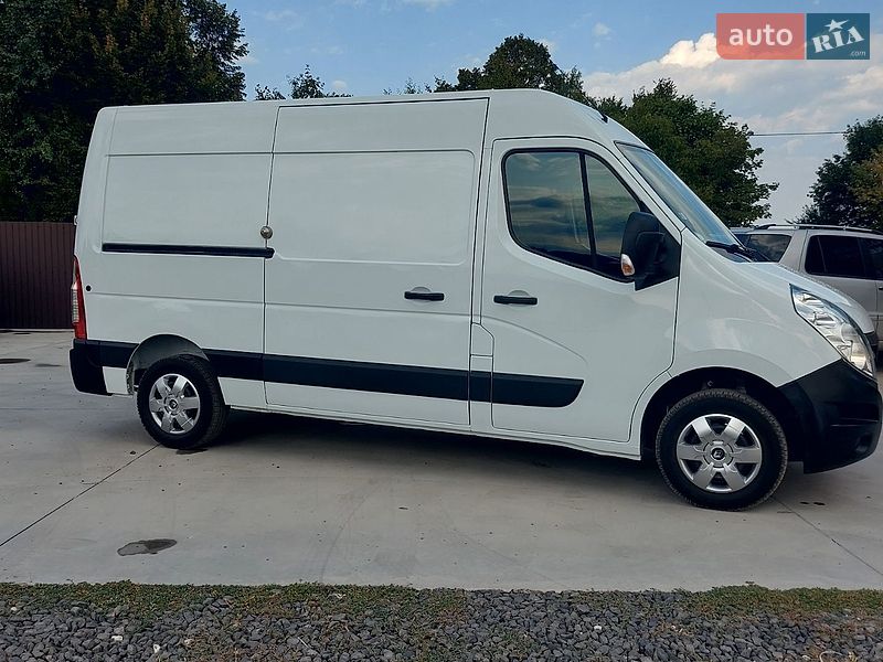 Грузовой фургон Renault Master 2017 в Млинове