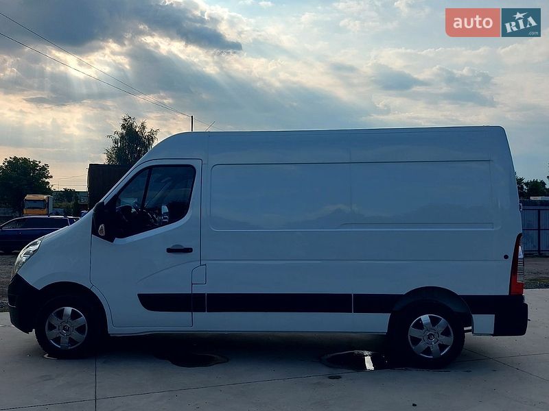Грузовой фургон Renault Master 2017 в Млинове