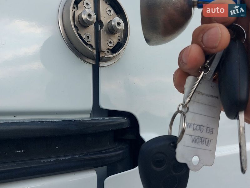 Грузовой фургон Renault Master 2017 в Млинове