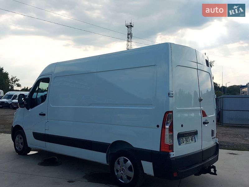 Грузовой фургон Renault Master 2017 в Млинове