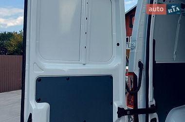 Грузовой фургон Renault Master 2017 в Млинове