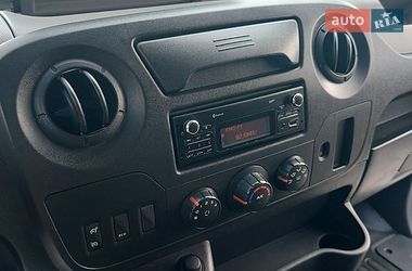 Грузовой фургон Renault Master 2017 в Млинове