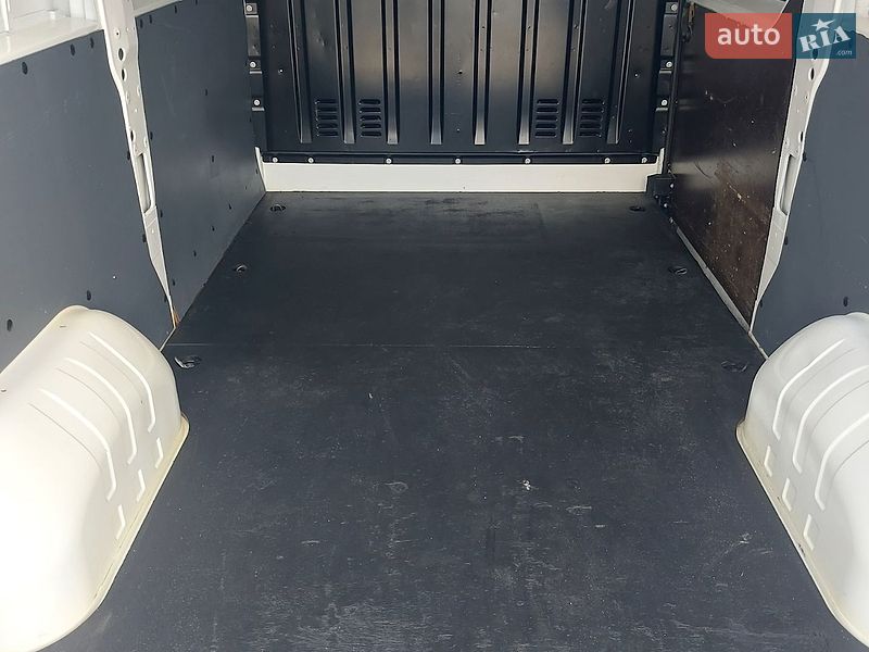 Грузовой фургон Renault Master 2017 в Млинове