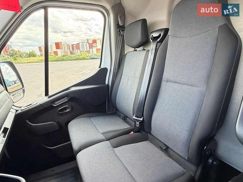 Грузовой фургон Renault Master 2022 в Луцке