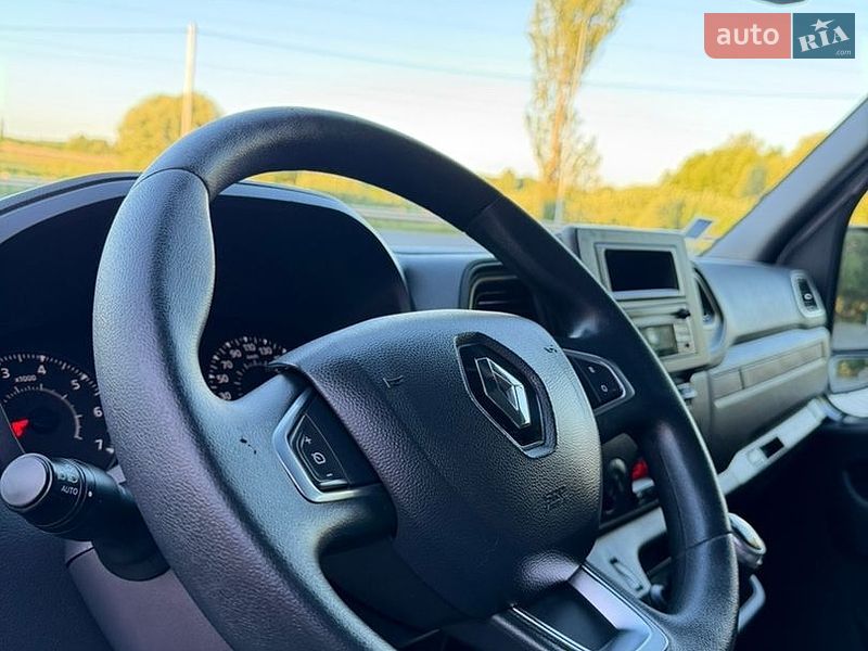 Вантажний фургон Renault Master 2021 в Луцьку