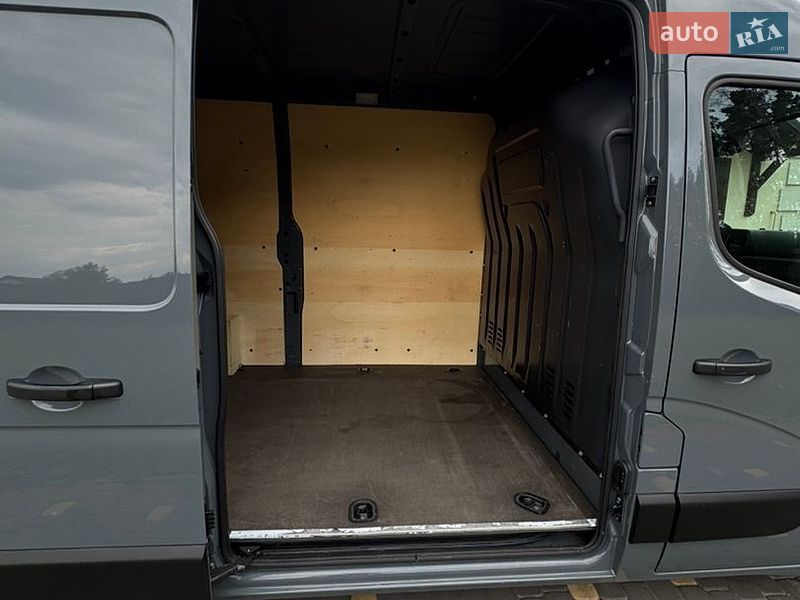 Вантажний фургон Renault Master 2022 в Києві