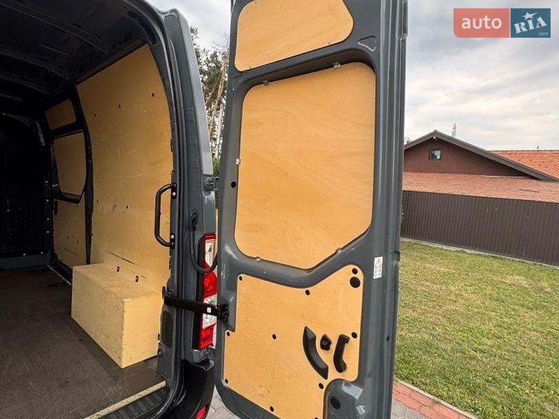 Вантажний фургон Renault Master 2022 в Києві