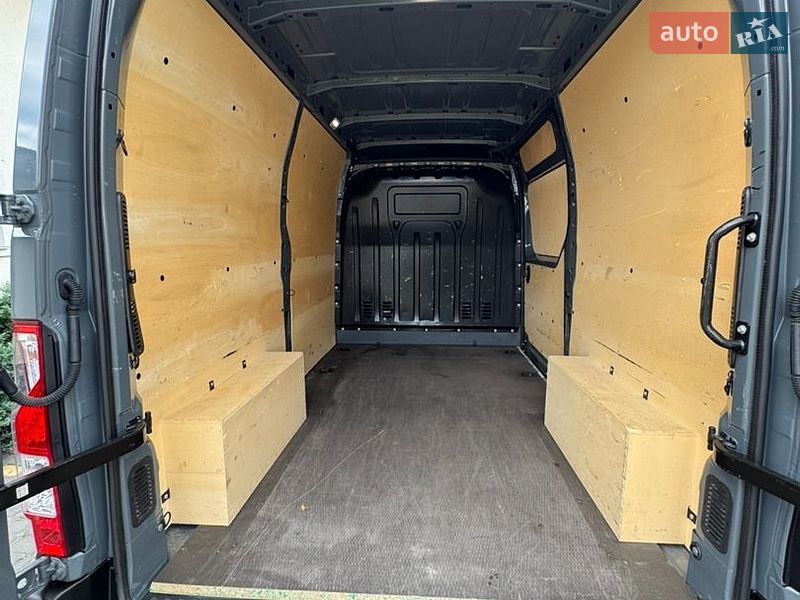 Вантажний фургон Renault Master 2022 в Києві