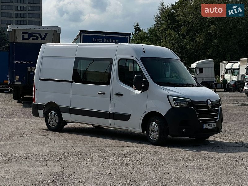 Вантажопасажирський фургон Renault Master 2020 в Львові