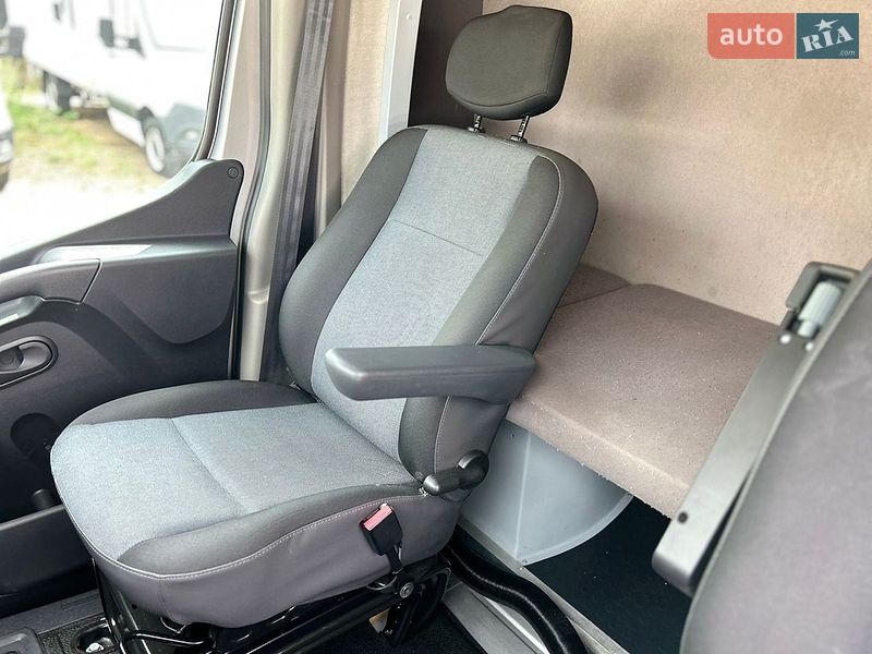 Тентований Renault Master 2022 в Хусті