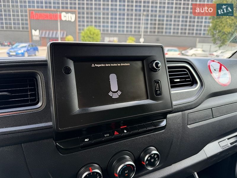 Вантажний фургон Renault Master 2020 в Луцьку