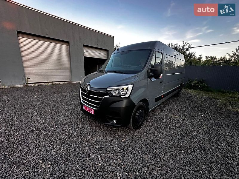 Вантажний фургон Renault Master 2022 в Бучі