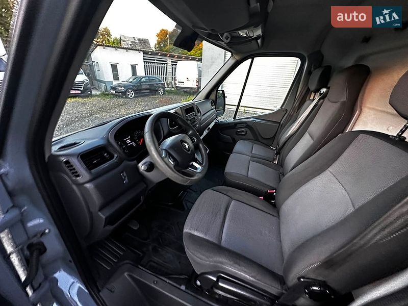Вантажний фургон Renault Master 2022 в Бучі