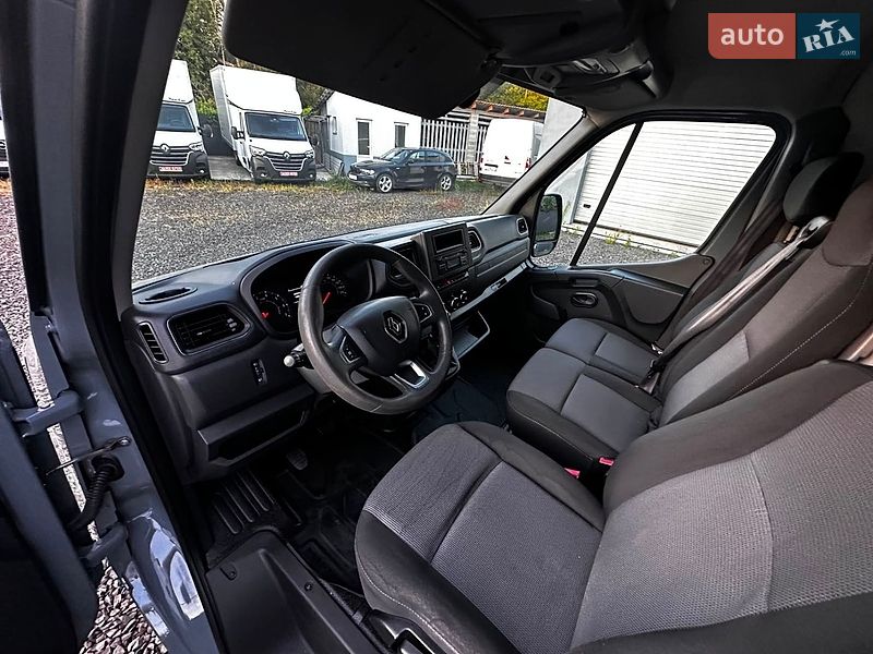 Вантажний фургон Renault Master 2022 в Бучі