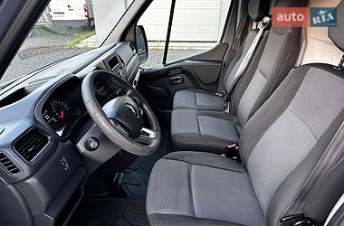 Вантажний фургон Renault Master 2022 в Бучі