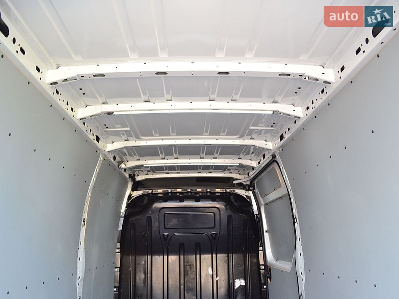 Грузовой фургон Renault Master 2022 в Ровно