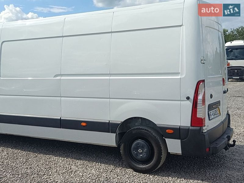 Вантажний фургон Renault Master 2015 в Бартатові
