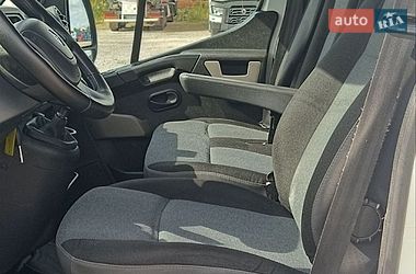 Вантажний фургон Renault Master 2015 в Бартатові