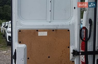 Вантажний фургон Renault Master 2015 в Бартатові