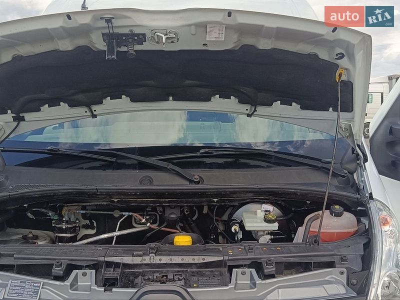 Вантажний фургон Renault Master 2015 в Бартатові