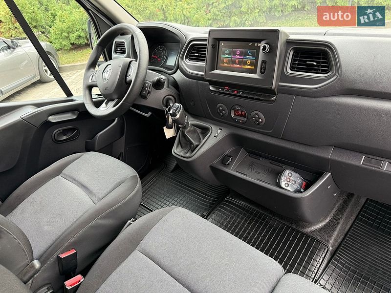 Вантажний фургон Renault Master 2021 в Дубні