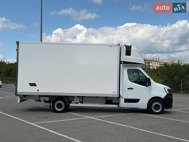 Грузовой фургон Renault Master 2022 в Дубно