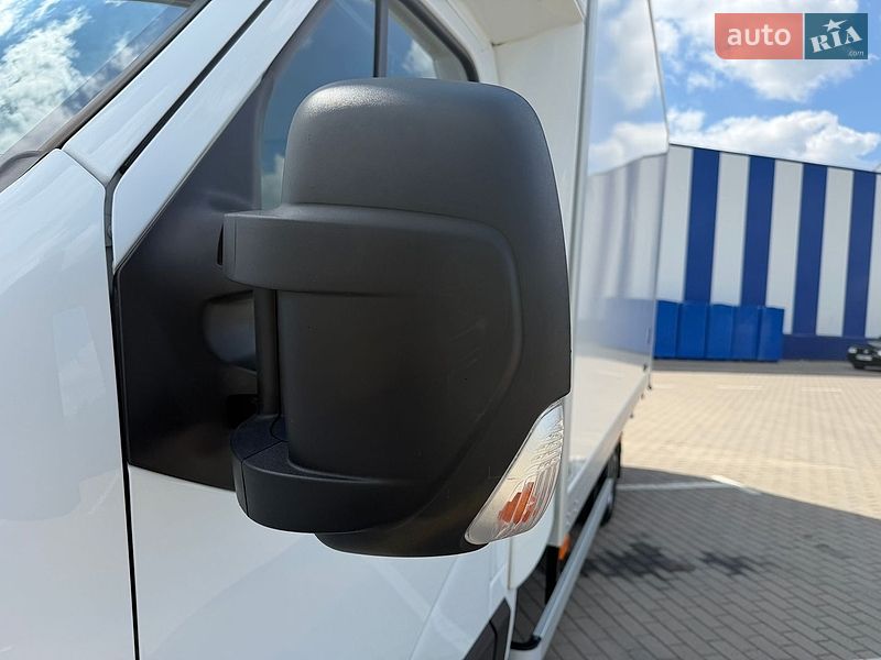 Грузовой фургон Renault Master 2022 в Дубно