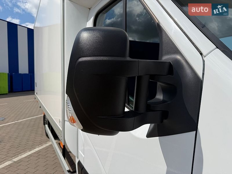 Грузовой фургон Renault Master 2022 в Дубно