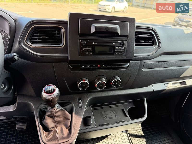 Грузовой фургон Renault Master 2022 в Дубно