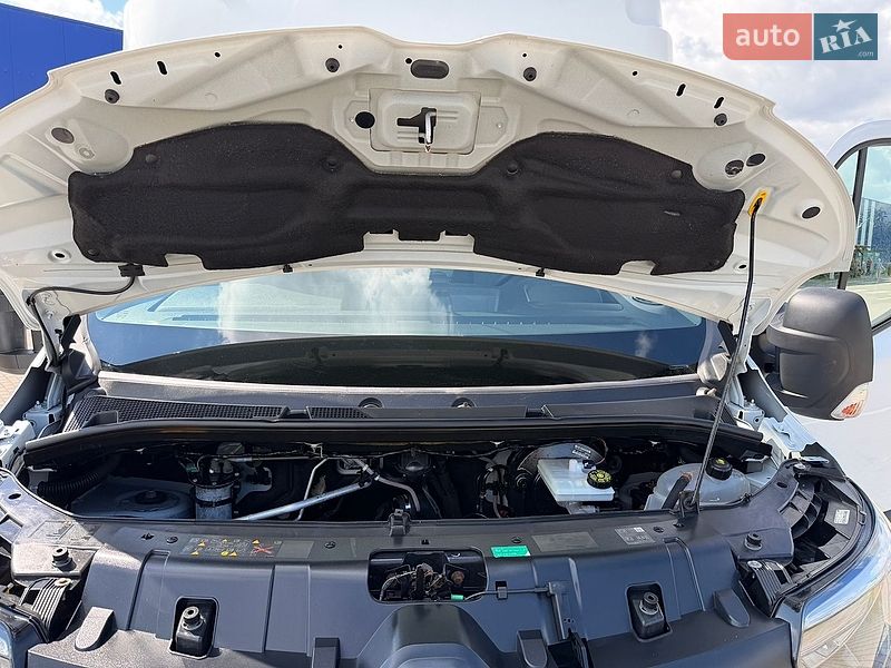 Грузовой фургон Renault Master 2022 в Дубно