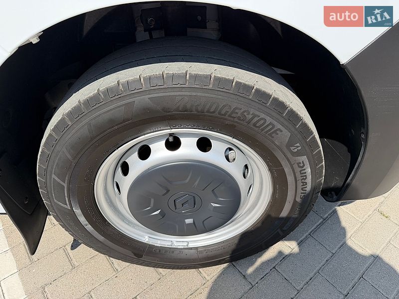 Грузовой фургон Renault Master 2022 в Дубно