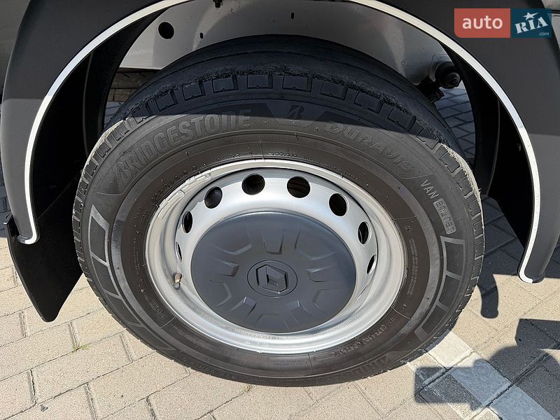 Грузовой фургон Renault Master 2022 в Дубно