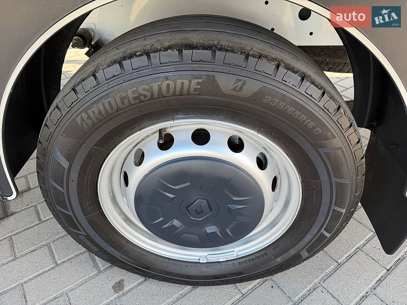 Грузовой фургон Renault Master 2022 в Дубно
