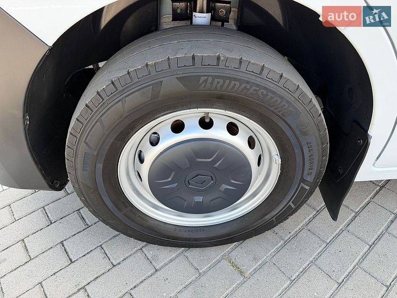 Грузовой фургон Renault Master 2022 в Дубно