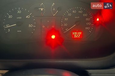 Мінівен Renault Master 2001 в Яготині